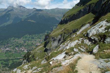 Descent to Grindelwald from Stieregg is panoramic