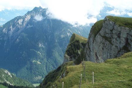 Limestone crags after leaving the Lauberhornhütte