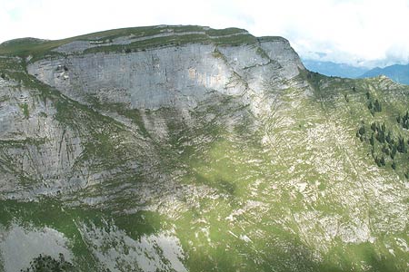 The dramatic limestone cliffs of Bällehöchst