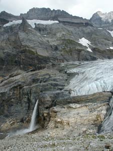 The Kanderfirn Glacier overhangs the rock wall