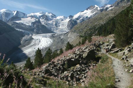 Morterasch glacier with its surrounding mountains