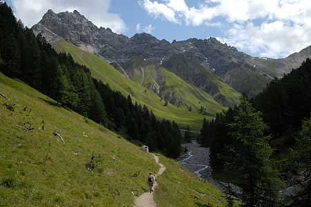 Approaching the end of the valley - Swiss National Park