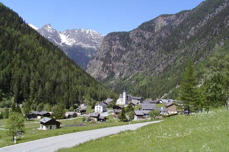 View of Trient from Glacier du Trient path